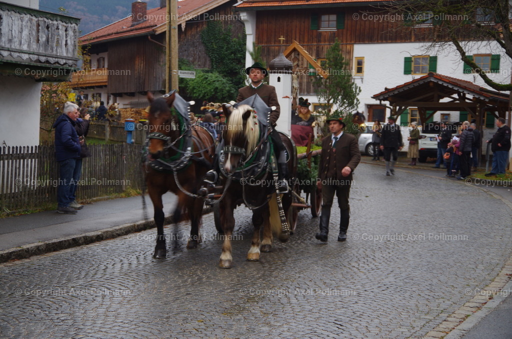 IMGP8683 | fotografiert von Axel PollmannLeonhardi Wallfahrt Benediktbeuern und Murnau, Fronleichnam, Fasching, Landschaft im Loisachtal und Benediktbeuern  - Realisiert mit Pictrs.com