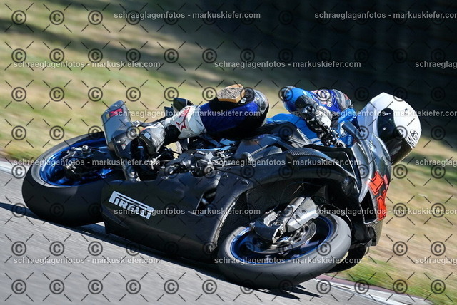 26bt04-0500 | markuskiefer.com - Realisiert mit Pictrs.com