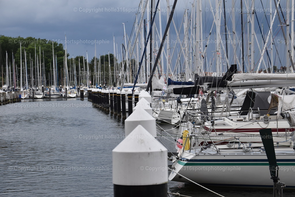 DSC_0032 | Sportfotografie , Motorsport, Motoross, Reitsport, Mointainbike, Enduro,
Landschaft , Outdoor, Eventfotografie, Landschaft, Bilder online bestellen - Realisiert mit Pictrs.com