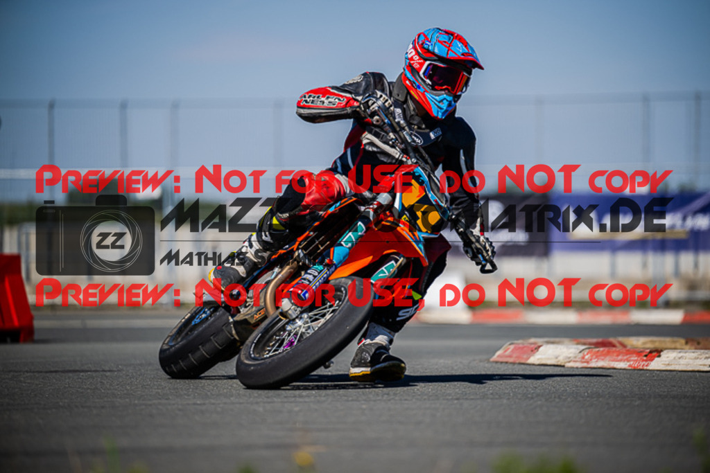 MaZZes_FotoMatrix_220903_1561 | S2