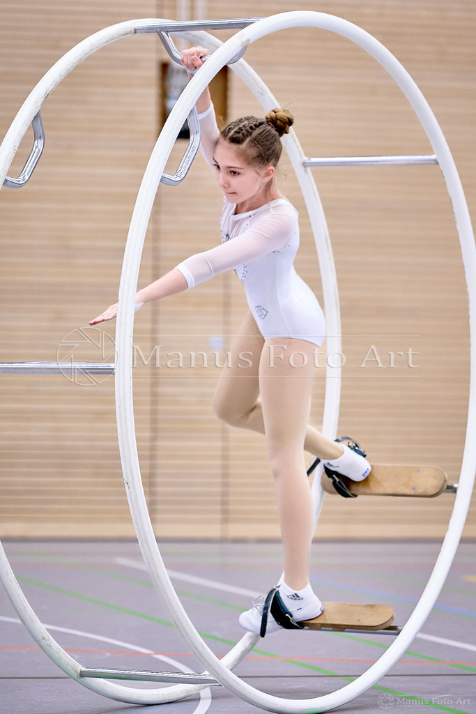 B-DSC06438 | Professionelle Sportfotografie in Hamburg, Schleswig-Holstein und Niedersachsen – spezialisiert auf Rhönrad, Geräteturnen, Leistungsturnen und rhythmische Sportgymnastik. Bundesweite Begleitung von Rhönrad-Events. Jetzt Sport-Fotos - Realisiert mit Pictrs.com