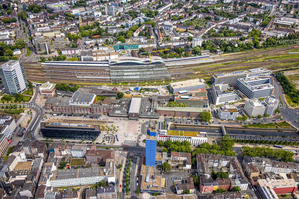 Duisburg240705050-Mitte | Luftbild, Hauptbahnhof Hbf Deutsche Bahn AG, Großbaustelle Hauptbahnhof Gleishalle und Vorplatz Ost, Stadtmitte City Ansicht, Neudorf-Nord, Duisburg, Ruhrgebiet, Nordrhein-Westfalen, Deutschland