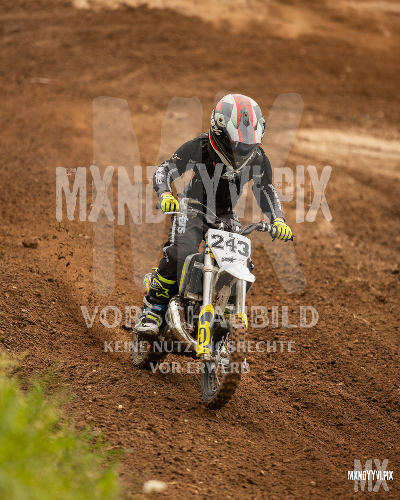 866A5502 | mxndyyvipix