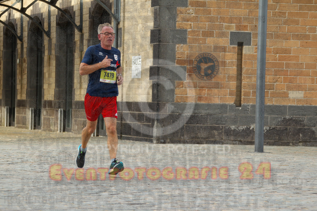 250920_1522_EV4_8595 | Sportfotografie im Rhein-Sieg Kreis, Köln, Bonn, NRW, Rheinland Pfalz, Hessen, etc. Unser Tätigkeitsfeld umfasst den Laufsport vom Volkslauf über den Marathon, Duathlon, Triathon bis zum Ultralauf wie Kölnpfad Ultra oder Schindertrail.