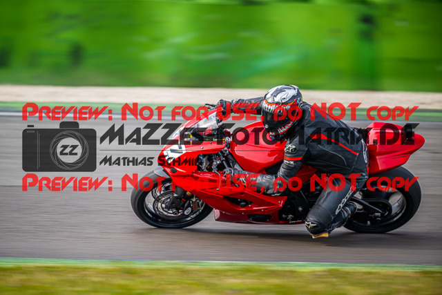 MaZZes_FotoMatrix_230410_7419 | GELB