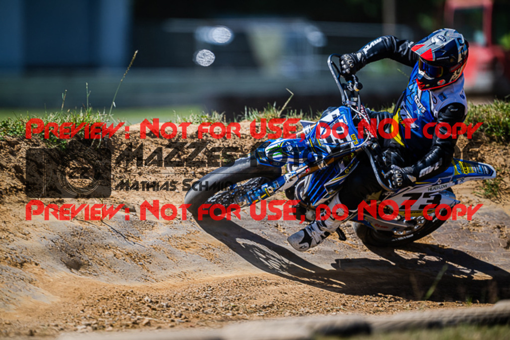 MaZZes_FotoMatrix_220702_5797 | UE40