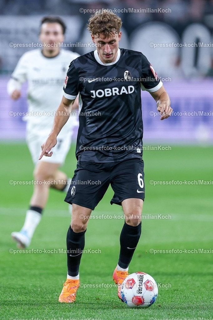 BMG05102501049 | 05.10.2025, Fußball, Borussia Mönchengladbach - SC Freiburg, 1. Fußball Bundesliga, Borussia-Park, Saison 2025 2026: Patrick Osterhage&nbsp;(SC Freiburg #06) DFB regulations prohibit any use of photographs as image sequences and or quasi-video.