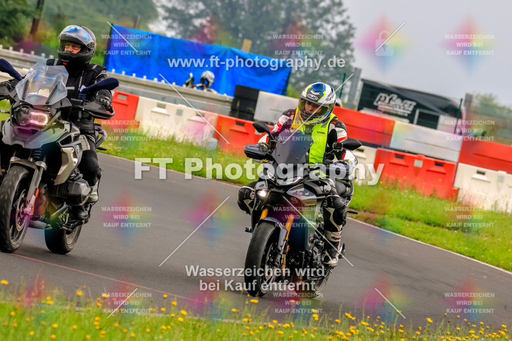 VBK-6782 | Hier findet Ihr Bilder von Touristenfahrten auf der Nürburgring Nordschleife oder von anderen Veranstaltungen die ich besucht habe. Viel Spass beim Durch Schauen 