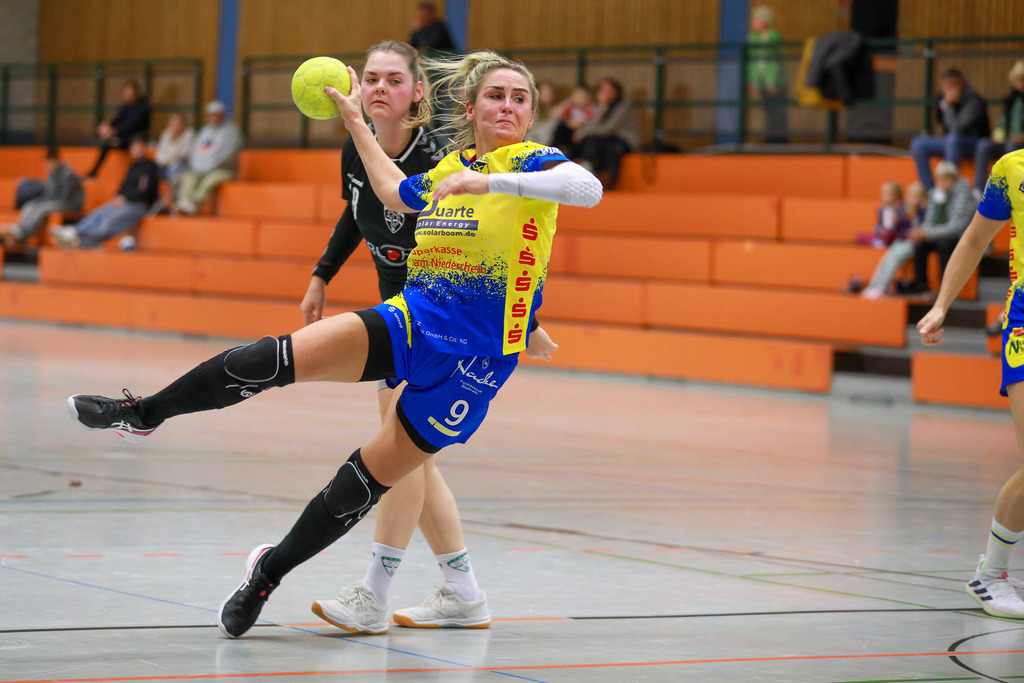 SVN_TvVoerde_021124_075 | Bildergalerie von Sport-Ereignissen aber auch von weiteren spannenden Dingen - nicht nur vom Niederrhein. In Anlehnung an den bekannten Spruch von Hanns Dieter Hüsch heißt das Motto: "Niederrhein ist überall".  - Realisiert mit Pictrs.com