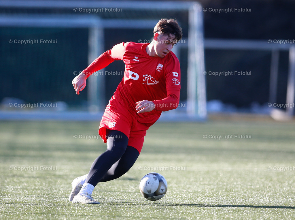 A_LUI_01022025_00011 | SPORT FUSSBALL TESTSPIEL ASKOE OEDT -SV HAIDLMAIR GRUEN WEISS MICHELDORF 01.02.2025 IM BILD :NICO WIESINGER   (OEDT) UND  (MICHELDORF) FOTO:FOTOLUI
