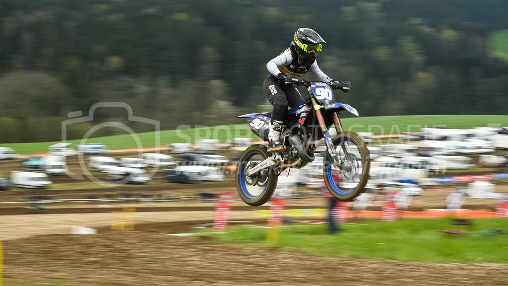 Motocross Schlatt bei Winterthur - 30. April 2023 | #90 Keller Sandra aus Schlatt b.Winterthur (CH) auf Yamaha in der Kategorie Swiss MX Women Cup am Motocross Schlatt bei Winterthur, 30. April 2023. 
Instagram: @mx_schlatt | @mc_wila | @sam_schweiz
Bild: Sportfotografie Markus Aeschimann | www.markus-aeschimann.ch - Realisiert mit Pictrs.com