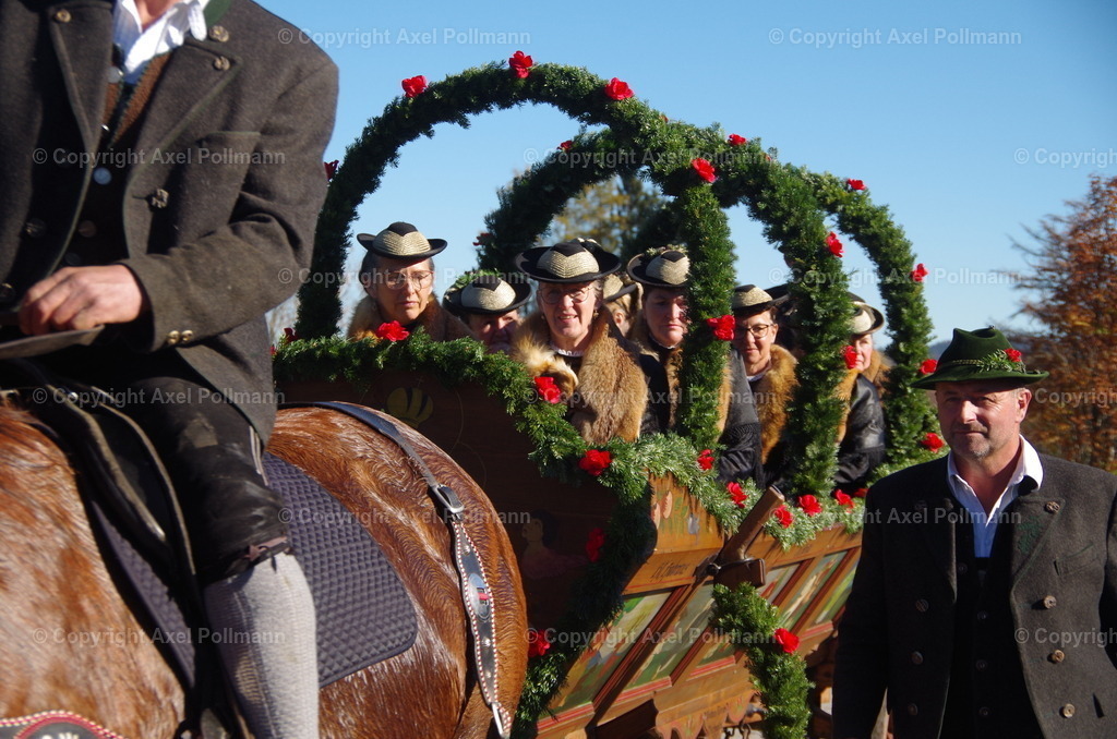IMGP8084 | fotografiert von Axel PollmannLeonhardi Wallfahrt Benediktbeuern und Murnau, Fronleichnam, Fasching, Landschaft im Loisachtal und Benediktbeuern  - Realisiert mit Pictrs.com