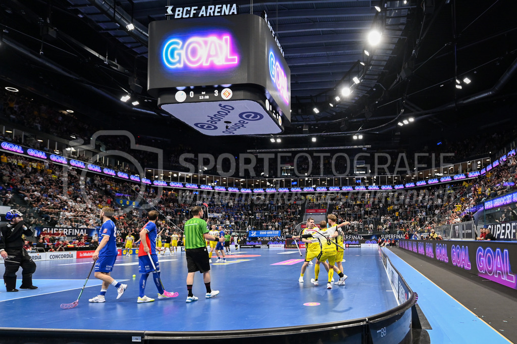 Zug United - HC Rychenberg - 25. April 2026 | Noah Püntener (#19 HC Rychenberg Winterthur) erzielt das 0:3 am L-UPL Superfinal-Spiel zwischen Zug United und HC Rychenberg am 25. April 2026 in der BCF Arena, Fribourg, Schweiz.Bild: Sportfotografie Markus Aeschimann | www.markus-aeschimann.ch - Realisiert mit Pictrs.com