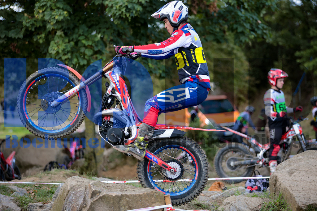 SES_DMTRIA20240929-45 | bond - Realisiert mit Pictrs.com