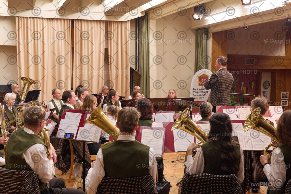 116_202601_MVS-Neujahrskonzert_NZ9_6042 | proPHOTO - Realisiert mit Pictrs.com