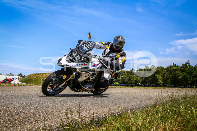 0888-260530DCB-058_888 | Deine Full-Service-Agentur für ✔️Videoproduktionen und ✔️Motorsportfotografie Jetzt Angebot anfragen!