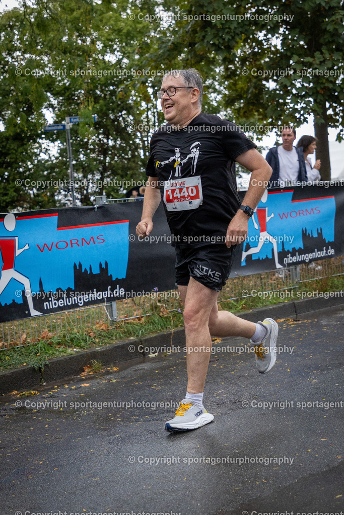 23. Wormser Nibelungenlauf | 10km Lauf + Walker - Realisiert mit Pictrs.com