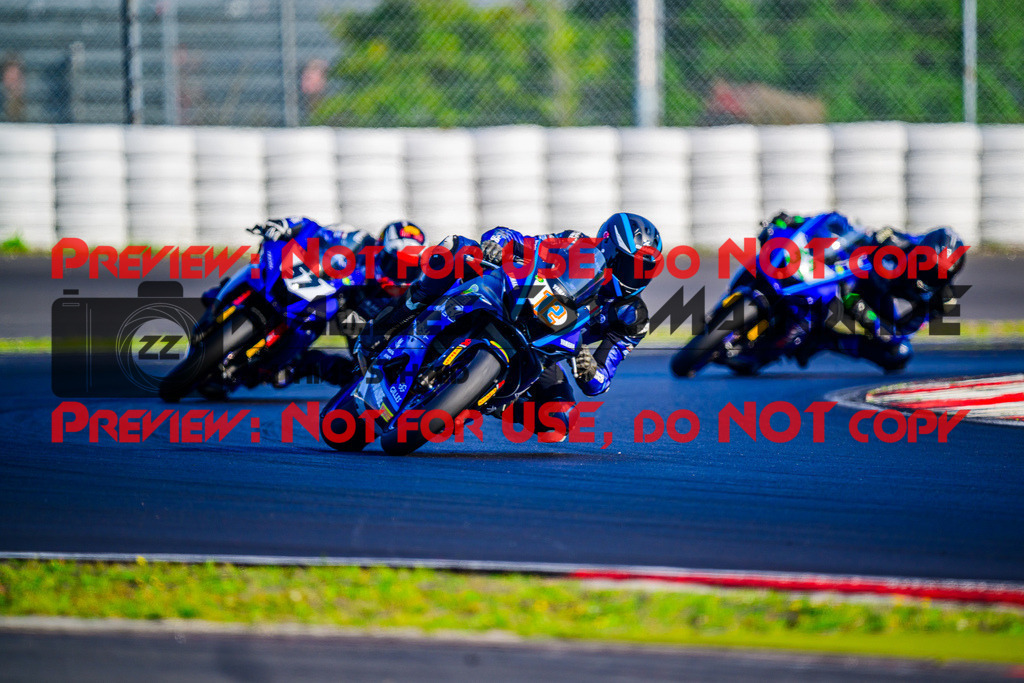 MaZZes_FotoMatrix_240831_6007705_1911 | R7