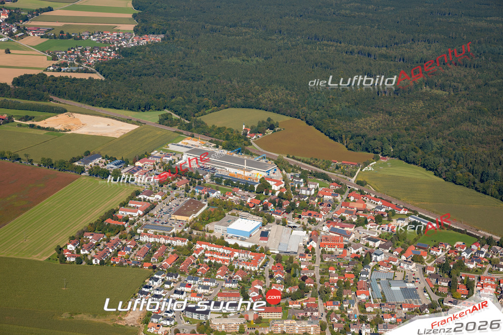 Die Luftaufnahme Egelharting - Kirchseeon wurde 2021 mittels Flugzeug (keine Drohne) erstellt. Hohe Auflösung -für große Poster und Wandbilder geeignet!