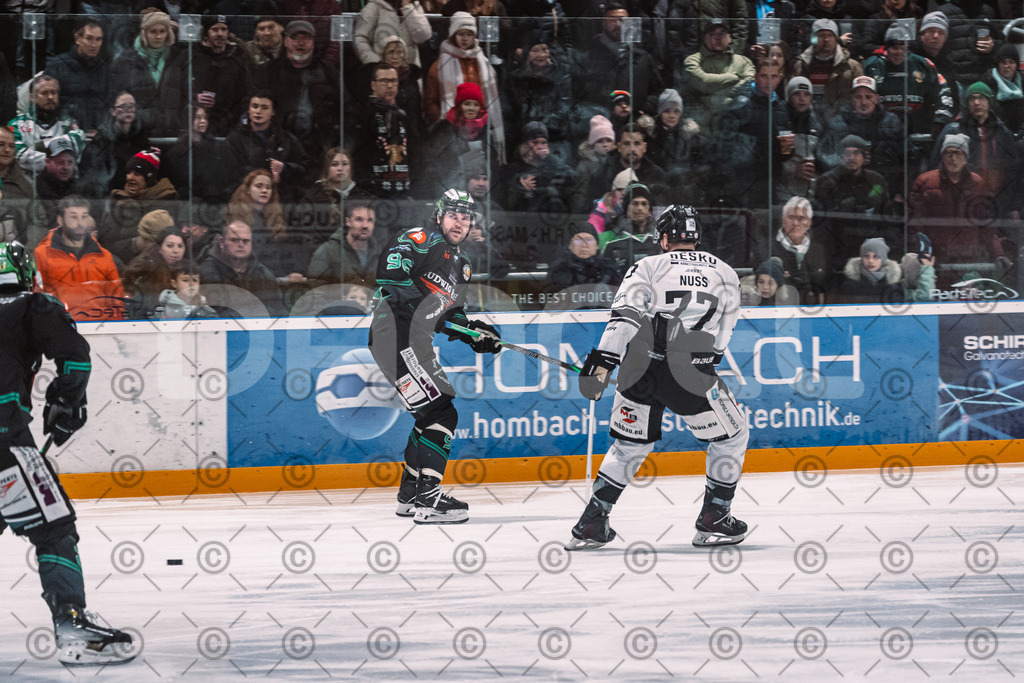 Alligators_vs_Passau_26_12_2025-059 | Die Fotogalerie von Daddel: professionelle Bilder von Sport, Events und Unternehmen aus Franken. Jetzt Galerien durchstöbern und Lieblingsfotos bestellen. - Realisiert mit Pictrs.com