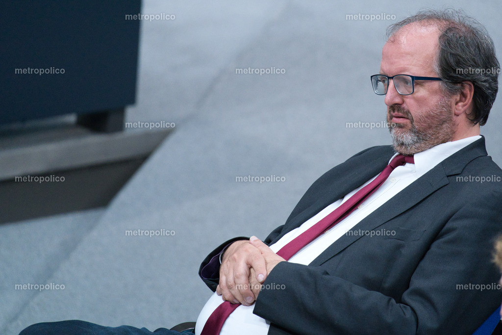 Thomas Lutze  | Metropolico