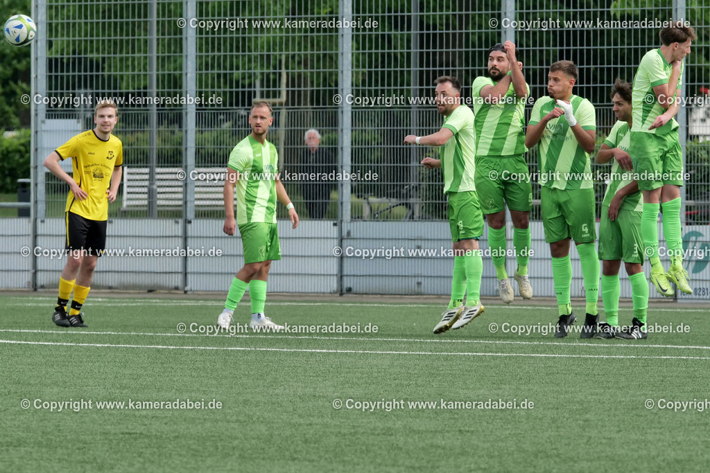 Fußball : Bezirksliga : SV 08/29 Friedrichsfeld - Borusia Veen am 10.05.2026 in Voerde Friedrichsfeld | Fußball : Bezirksliga : SV 08/29 Friedrichsfeld - Borusia Veen am 10.05.2026 in Voerde Friedrichsfeld - Realisiert mit Pictrs.com