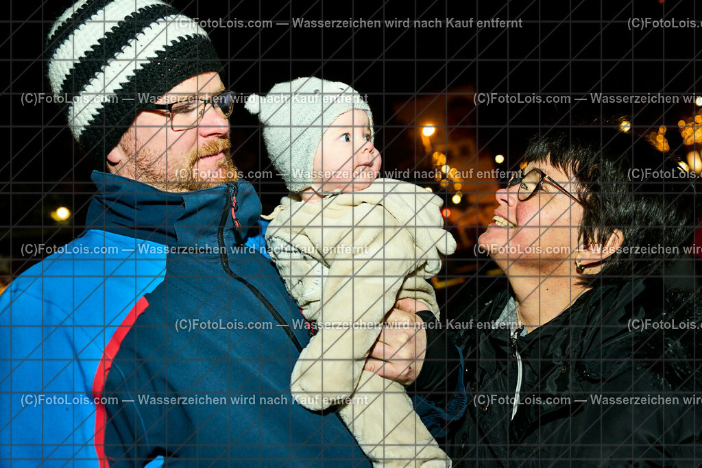 ALP7740_Wieselburger Advent_Nikolaus-Familie Grubmueller | (C)FotoLois.com, Alois Spandl, Wieselburger Advent im Schlosspark, Besuch durch den Hl. Nikolaus und seinen Krampussen, Sa 3. Dezember 2022.