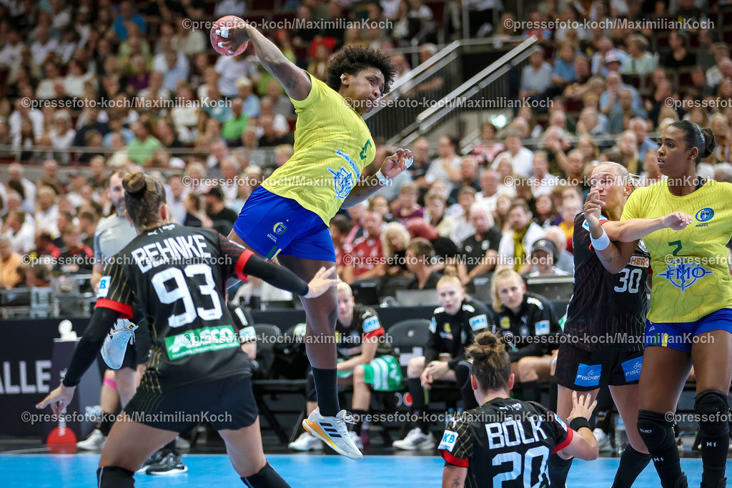 DHB13072401056 | 13.07.2024, Handball, Länderspiel Frauen, Dortmund, Westfalenhalle, DHB, Olympia Vorbereitung, Deutschland - Brasilien:  Mariane Fernandes (BRA)
