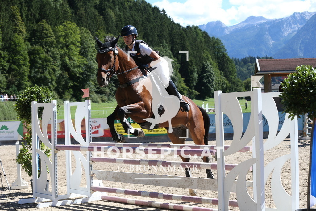 DL2Q0733 | Willkommen bei Brunnmayr - Design & Fotografie – Ihrem Spezialisten für Reitturniere und Pferdeveranstaltungen in Oberösterreich, Salzburg und Bayern! Seit über 17 Jahren sind wir leidenschaftlich dabei.