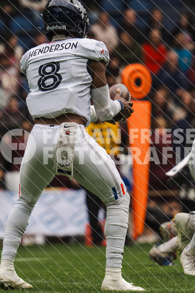 GER Rhein Fire vs. Paris Musketeers, Football, European League of Football, Spieltag 4, Saison 2025, 08.06.2025 | Jaylon Henderson (Paris Musketeers, #08),GER Rhein Fire vs. Paris Musketeers, Football, European League of Football, Spieltag 4, Saison 2025, 08.06.2025Foto: Fabian Friese - Realisiert mit Pictrs.com