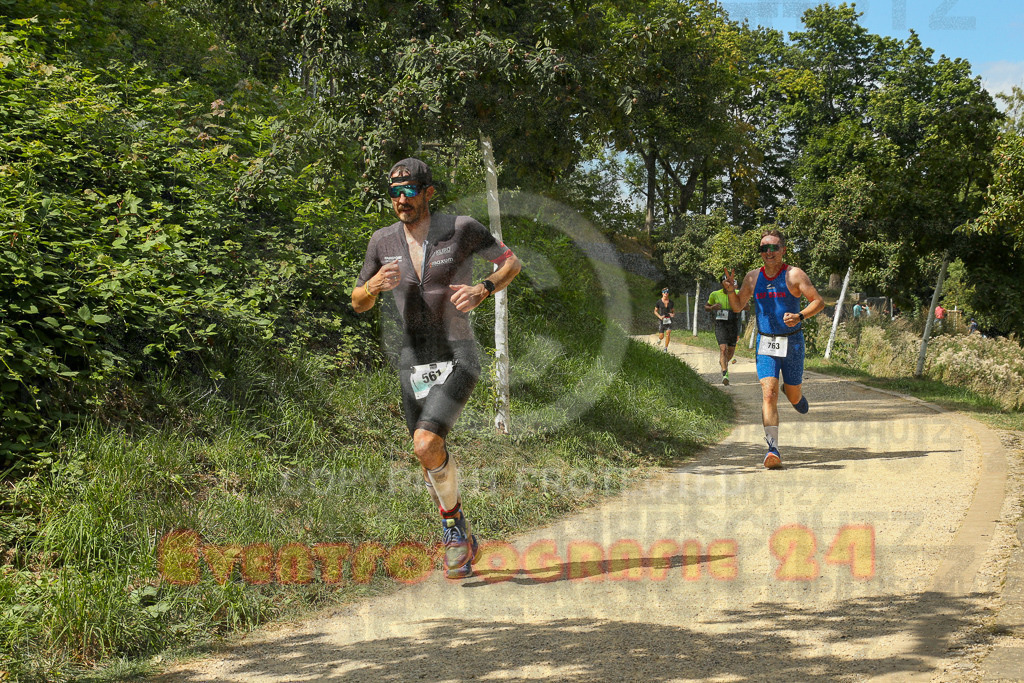 250824_1410_EX1_5259 | Sportfotografie im Rhein-Sieg Kreis, Köln, Bonn, NRW, Rheinland Pfalz, Hessen, etc. Unser Tätigkeitsfeld umfasst den Laufsport vom Volkslauf über den Marathon, Duathlon, Triathon bis zum Ultralauf wie Kölnpfad Ultra oder Schindertrail.
