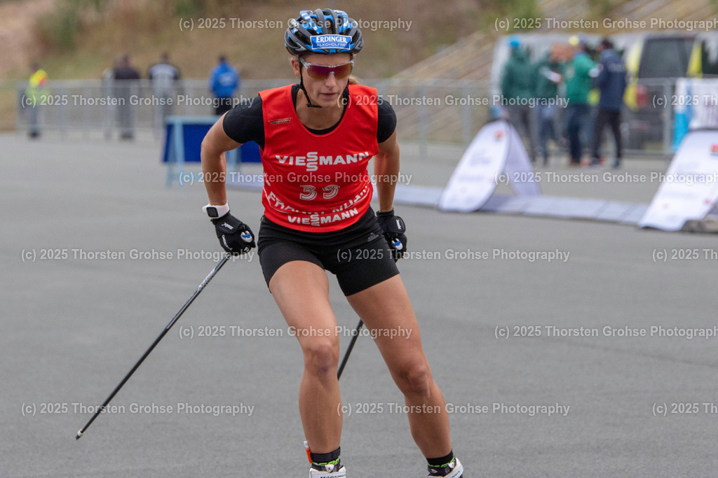 Deutsche Meisterschaften Biathlon | Deutsche Meisterschaften Biathlon, Speziallanglauf Frauen am 14.09.2018 in der DKB SKI ARENA in Oberhof, (Deutschland)

Bild: Hinz Vanessa vom SC Schliersee / Zoll - Realisiert mit Pictrs.com
