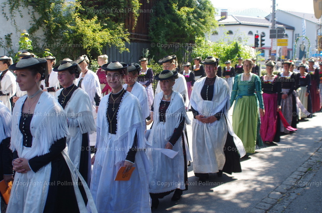 IMGP4237 | fotografiert von Axel PollmannLeonhardi Wallfahrt Benediktbeuern und Murnau, Fronleichnam, Fasching, Landschaft im Loisachtal und Benediktbeuern  - Realisiert mit Pictrs.com