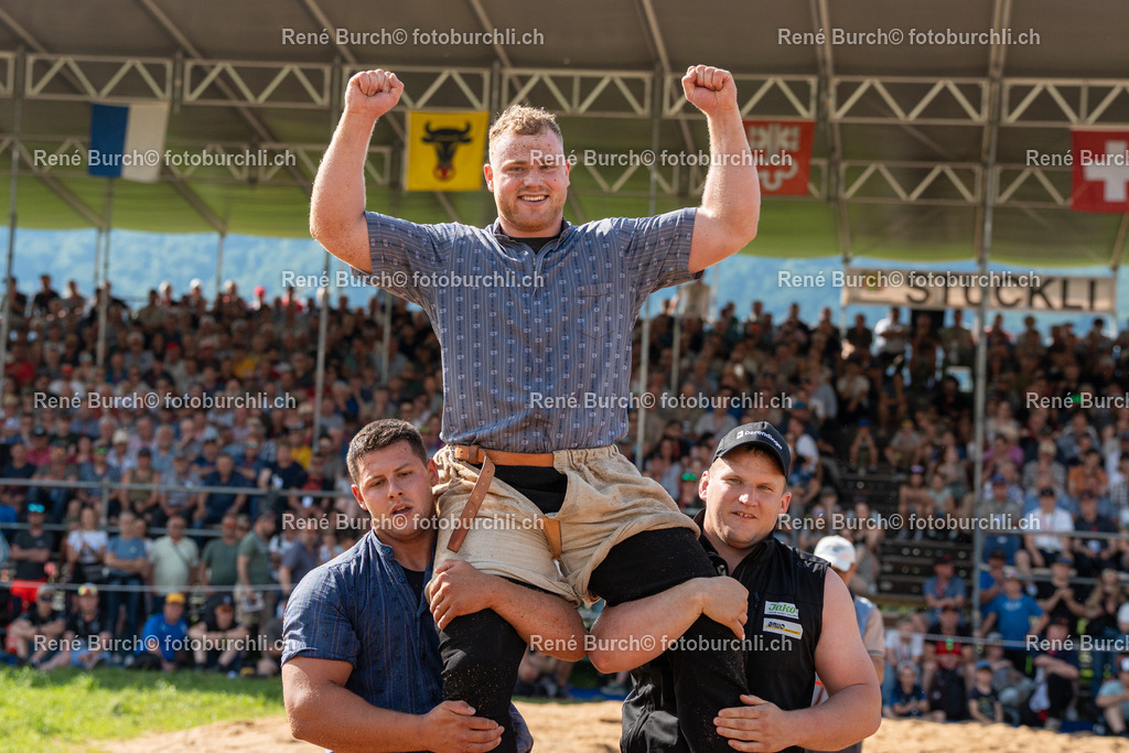 Sieger Lusterberger Marc | René Burch leidenschaftlicher Fotograf aus Kerns in Obwalden.  Hier finden sie Sport, Landschaft und Natur Fotografie.
 - Realisiert mit Pictrs.com