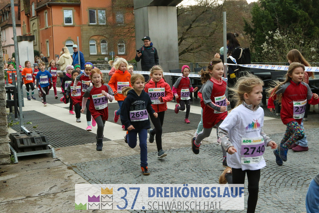 AOK JuniorCup 400m | 3Koenigslauf 2023 - Realisiert mit Pictrs.com