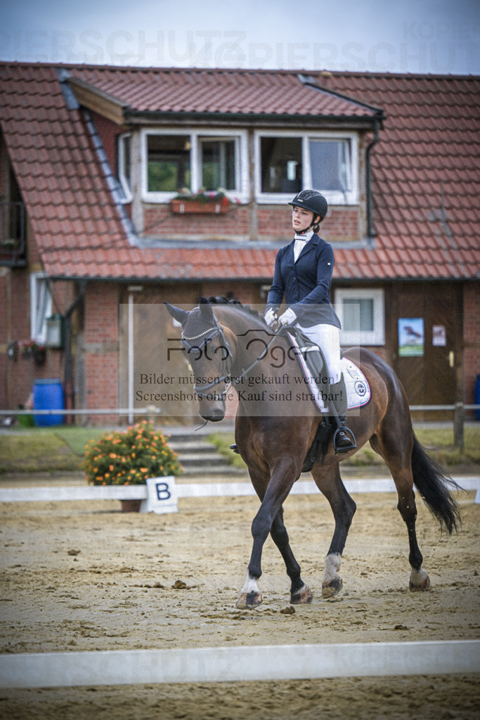 DOS_4370 | Entdecke hochwertige Reitturnierfotos von Foto Oger. Professionell, emotional und authentisch – jetzt Lieblingsmomente im Shop bestellen.Deutschlandweite Turnierfotografie. - Realisiert mit Pictrs.com