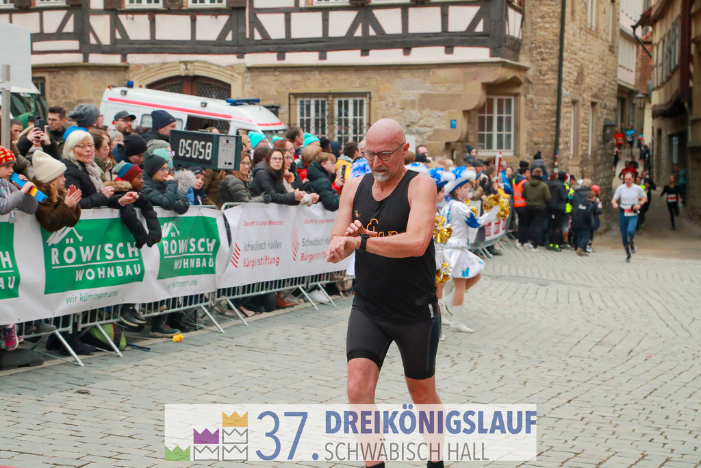 VR Bank Hauptlauf 10000m | 3 Koenigslauf 2023 - Realisiert mit Pictrs.com