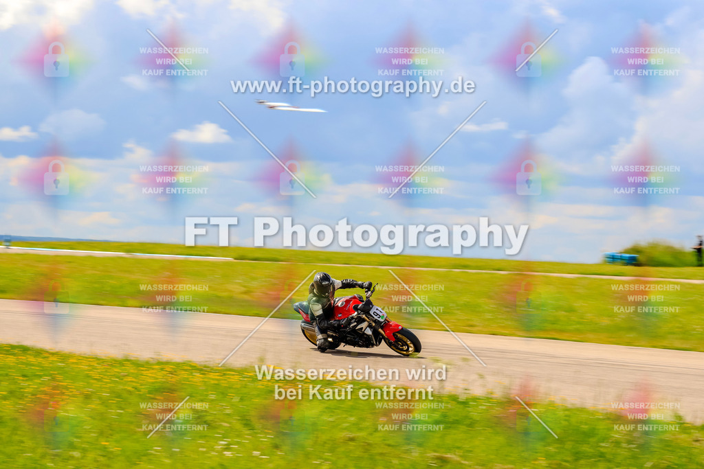 MotoTeam-0526 | Hier findet Ihr Bilder von Touristenfahrten auf der Nürburgring Nordschleife oder von anderen Veranstaltungen die ich besucht habe. Viel Spass beim Durch Schauen 