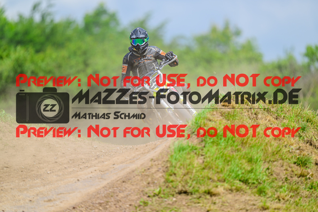 MaZZes_FotoMatrix_240623_6007705_9320 | UE40