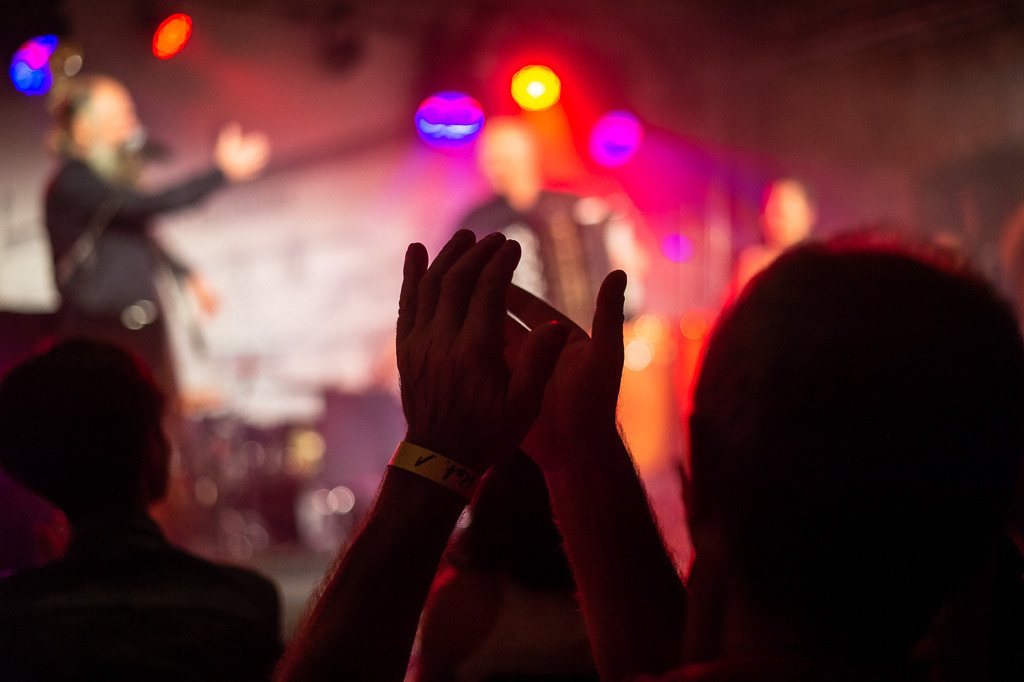 Tango meets Cuba | Tango meets Cuba mit den Klazz Brothers & Cuba Percussion im Forte Belvedere Leisnig zum Festival Hallo Leisnig 2022. - Realisiert mit Pictrs.com