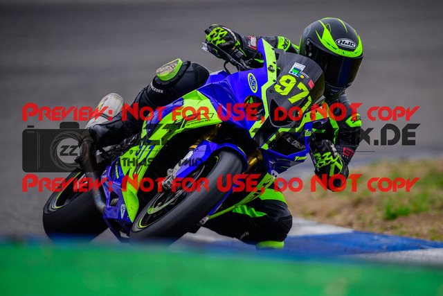 MaZZes_Fotomatrix_20250421_6007705_6729 | ROT