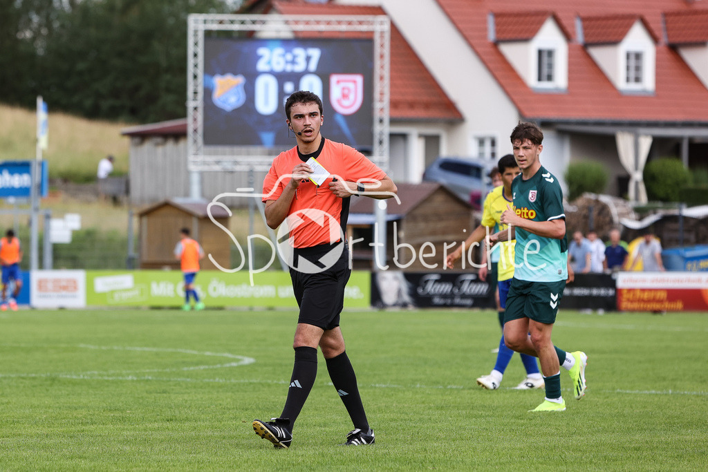 FC Pipinsried - SSV Jahn Regensburg II | Schiedsrichter Yunis WIDHOLZ