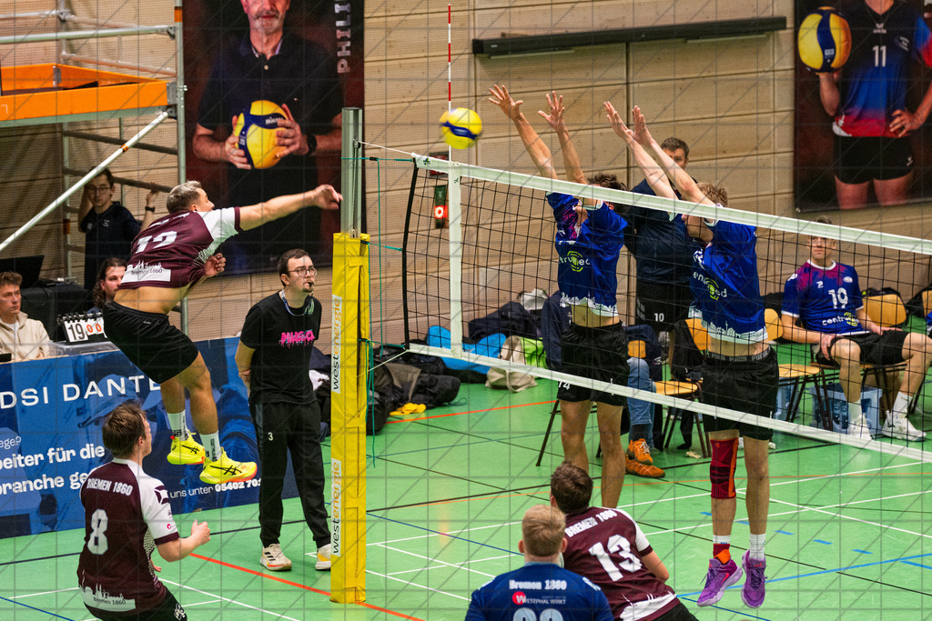 Oberliga 1 Männer 25/26 | VC Osnabrück I vs. Bremen 1860 II | 13.12.25: Oberliga 1 Männer 25/26 | VC Osnabrück I vs. Bremen 1860 II / Osnabrück / Deutschland  //   CREDIT:www.bullenfotos.de, Martin König, Hörner Weg 40, D-49078 Osnabrück, +4917663732967 // Nutzung und Weitergabe nur zu den vereinbarten Zwecken. Presseanfragen an Ersteller. Alle Rechte beim Ersteller. Honorierung nach MFM. - Realisiert mit Pictrs.com