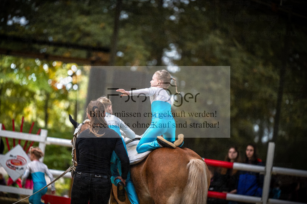 DOS_0255 | Entdecke hochwertige Reitturnierfotos von Foto Oger. Professionell, emotional und authentisch – jetzt Lieblingsmomente im Shop bestellen.Deutschlandweite Turnierfotografie. - Realisiert mit Pictrs.com