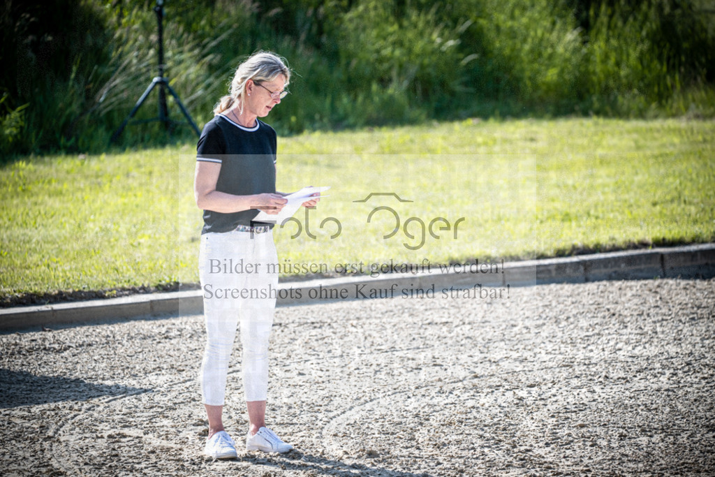 DOS_0001 | Reitturnier Isterberf - Realisiert mit Pictrs.com