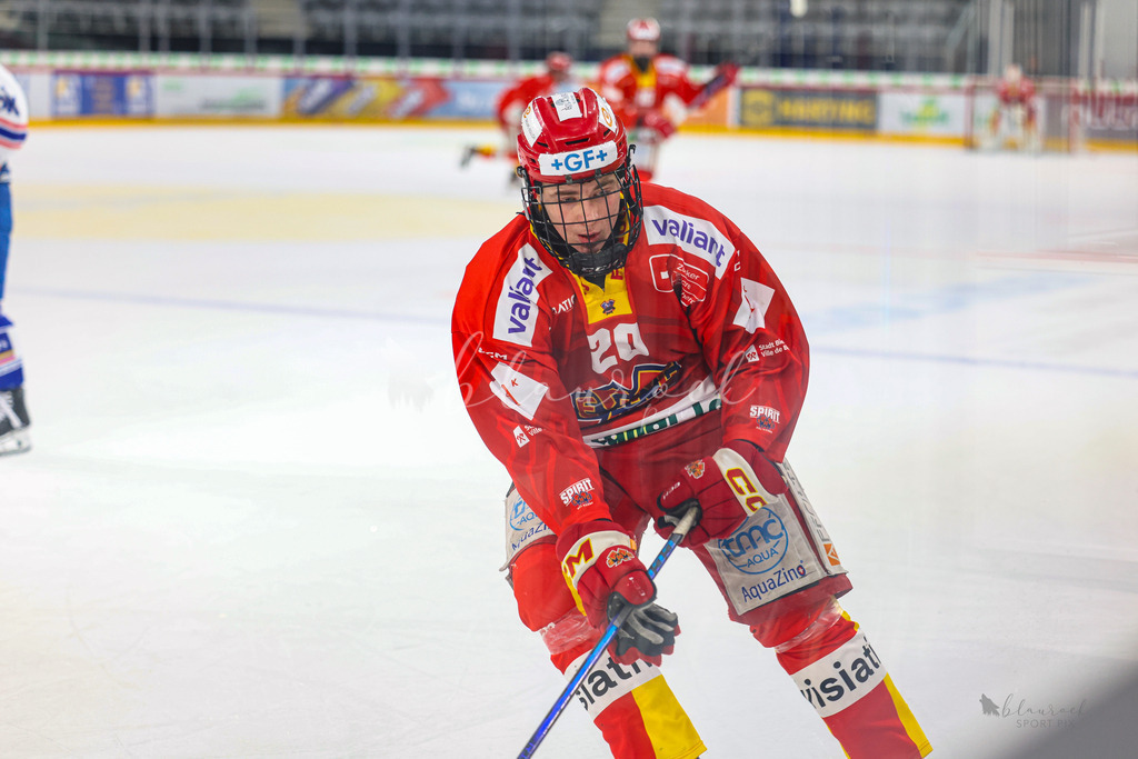 U18_EHCB vs EHCK_wb20260308-0874 | Sportbilder, Sportfotograf, Hochzeits- und Eventfotografin, Flugshows, Portraits und Tiershooting, Aviation, Downhill, Nationalleague, Swissleague, International