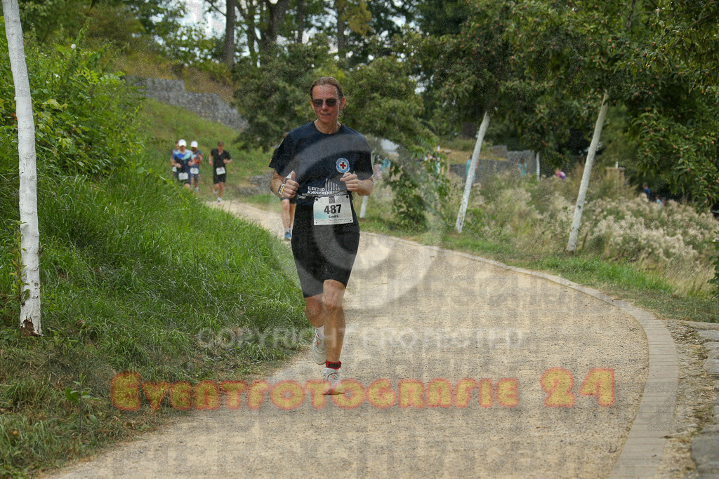250824_1422_EX1_5964 | Sportfotografie im Rhein-Sieg Kreis, Köln, Bonn, NRW, Rheinland Pfalz, Hessen, etc. Unser Tätigkeitsfeld umfasst den Laufsport vom Volkslauf über den Marathon, Duathlon, Triathon bis zum Ultralauf wie Kölnpfad Ultra oder Schindertrail.
