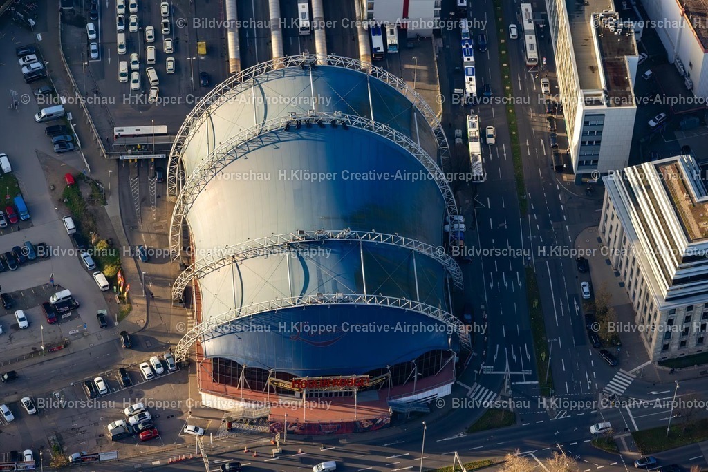 Luftbilder Köln-7859 | Luftbildfotografie Gebäude der Veranstaltungshalle " Musical Dome " am Alten Ufer im Ortsteil Altstadt in Köln im Bundesland Nordrhein-Westfalen, Deutschland. - Realisiert mit Pictrs.com
