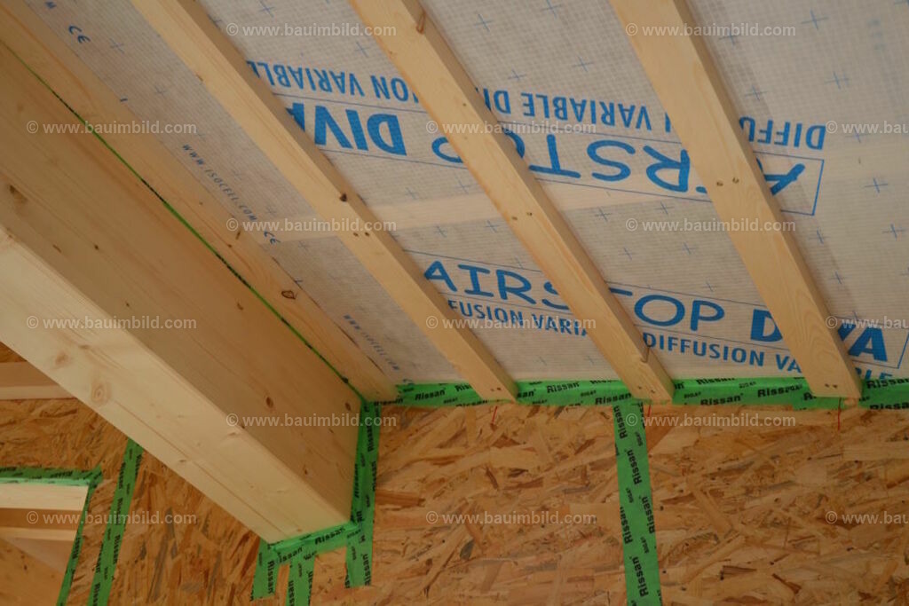 bib-lg13-holzbau-ausbau-0011 | Nach LV-Leistungsgruppen sortierte Detailfotos über den Bau eines Hauses. Alle Hausbau-Bilder direkt vom Urheber und Autor der Website Haus-Selber-Bauen.com