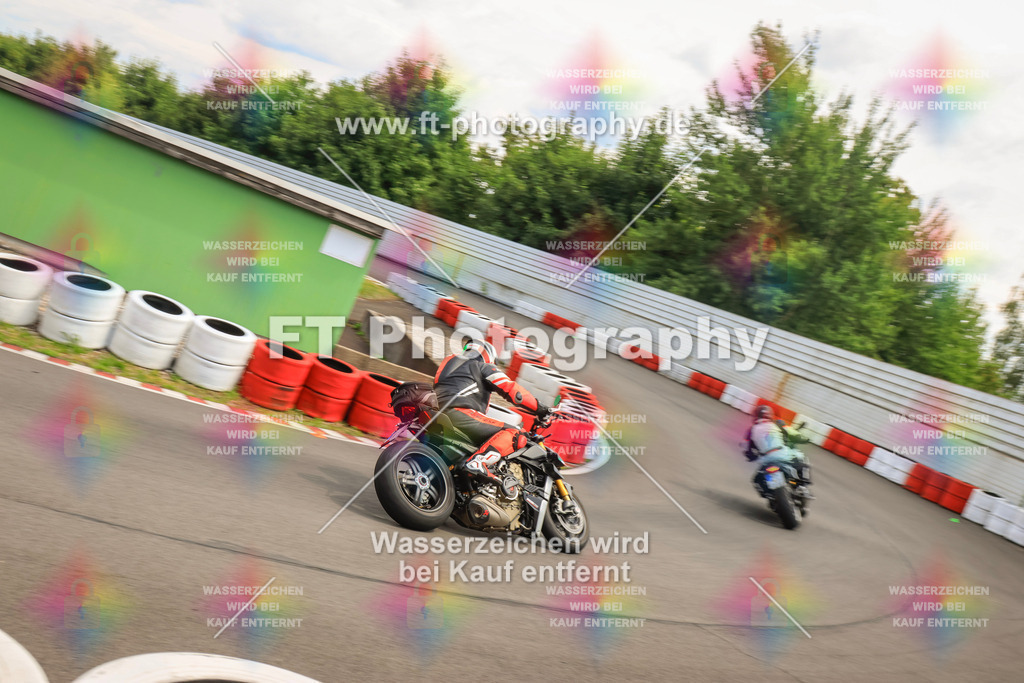 _DSK2836 | Hier findet Ihr Bilder von Touristenfahrten auf der Nürburgring Nordschleife oder von anderen Veranstaltungen die ich besucht habe. Viel Spass beim Durch Schauen 